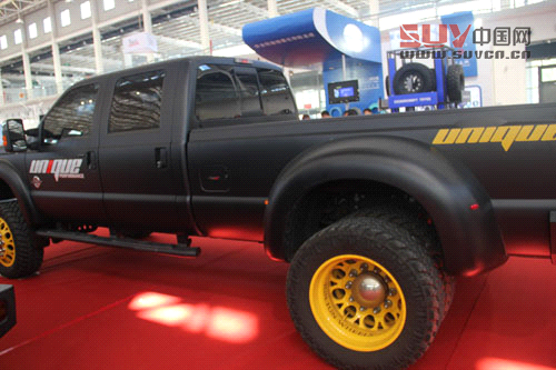 中國(guó)越野車展開幕 史上最硬的越野車展