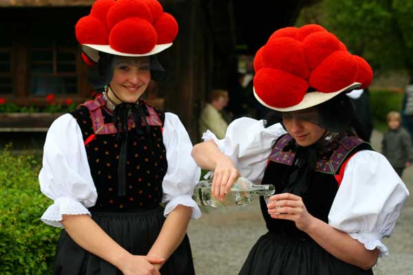 德國(guó)服裝.jpg 德國(guó)服裝.jpg