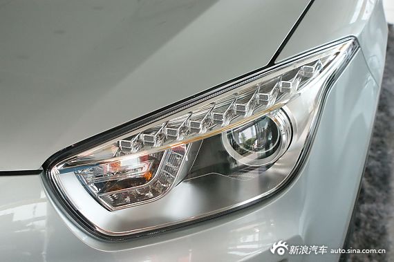 2013款奔騰X80