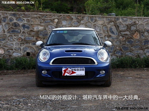 移動蝸居!9款適合作為兩人世界的車型