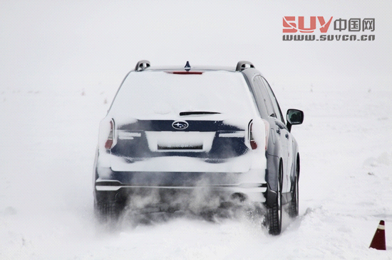 “雪之雄獅”全新斯巴魯森林人冰雪試駕