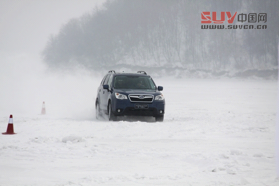 “雪之雄獅”全新斯巴魯森林人冰雪試駕