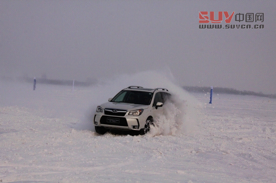 “雪之雄獅”全新斯巴魯森林人冰雪試駕
