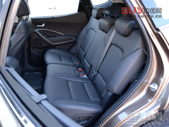 現(xiàn)代全新勝達(dá)  2013款 2.4AT 四驅(qū)尊貴型(DLX 7座)