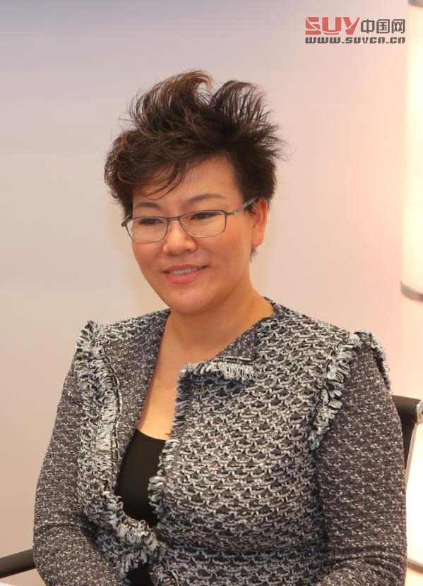 深圳佳鴻貿易發展有限公司董事長秋平女士 %282%29