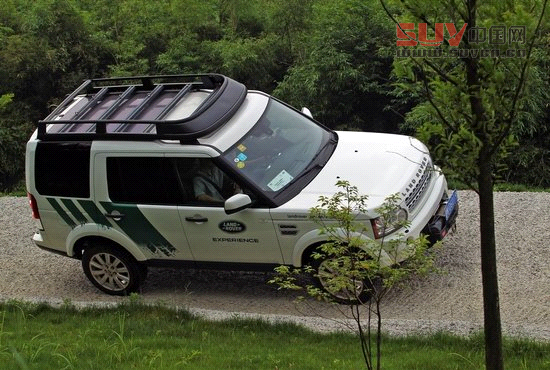 享英倫越野魅力 還原路虎體驗中心探險之旅