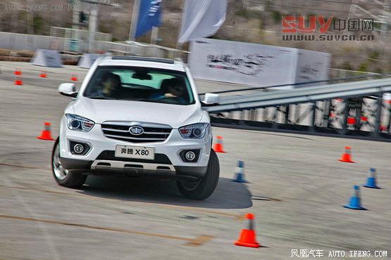 海馬S7對(duì)比一汽奔騰X80 自主SUV新秀賽