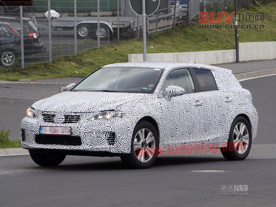 雷克薩斯全新SUV諜照 定位入門SUV 