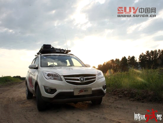 騰訊試駕長安CS35 1.6L 4AT 毫不示弱