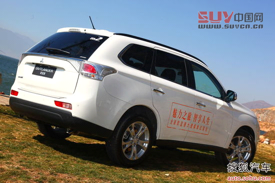 畢業(yè)季來臨! 六款配備導(dǎo)航天窗的七座SUV[3]