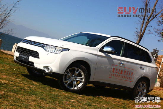 畢業(yè)季來臨! 六款配備導(dǎo)航天窗的七座SUV[3]