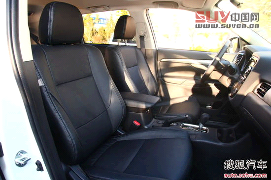 畢業(yè)季來臨! 六款配備導(dǎo)航天窗的七座SUV[3]