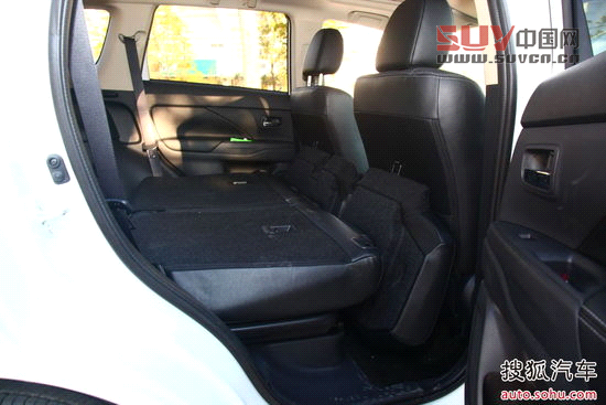 畢業(yè)季來臨! 六款配備導(dǎo)航天窗的七座SUV[3]