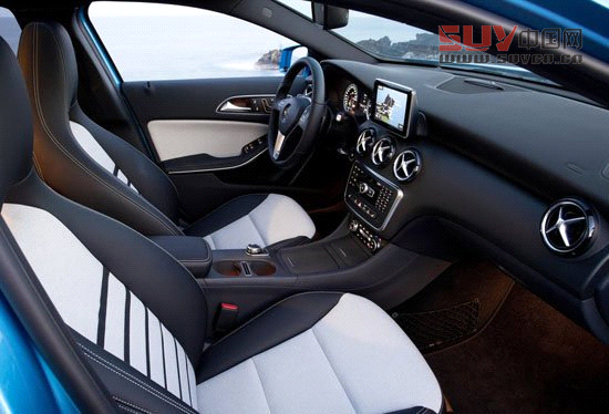 [新車諜報(bào)]奔馳新GLA內(nèi)飾曝光 延續(xù)A級(jí)設(shè)計(jì)