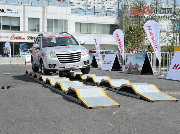 哈弗SUV在比賽中