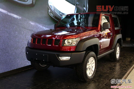 北汽B402013上海車展實拍 成都車展5大奇葩車型盤點 川汽野馬繼續山寨