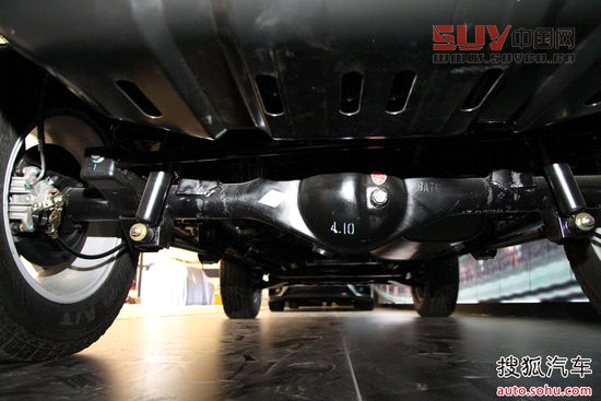 北汽B402013上海車展實拍 成都車展5大奇葩車型盤點 川汽野馬繼續山寨