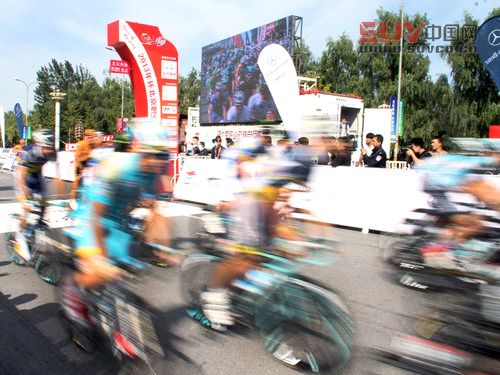 親臨環法級賽事 環京賽奔馳賽段體驗