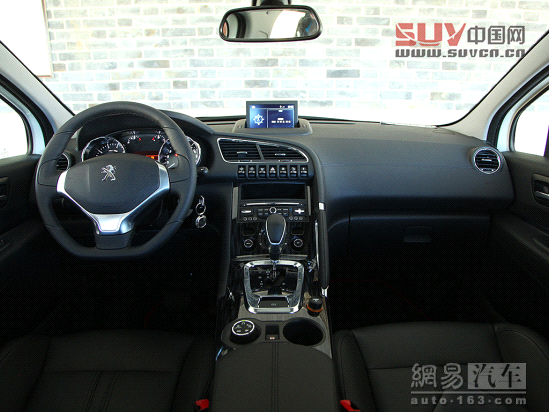 2012款 標(biāo)致3008試駕圖片