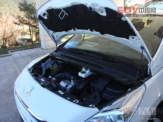 2012款 標(biāo)致3008試駕圖片