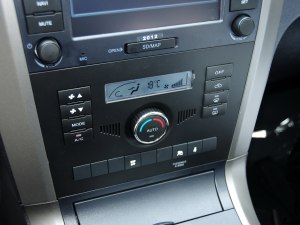 哈弗長城汽車哈弗H52012款 智尊版 綠靜2.0T自動兩驅超豪華型