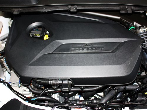 長安福特  1.6T 自動 發動機主體特寫