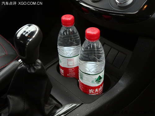 兩者各自均有優勢 陸風X5對比瑞風S5