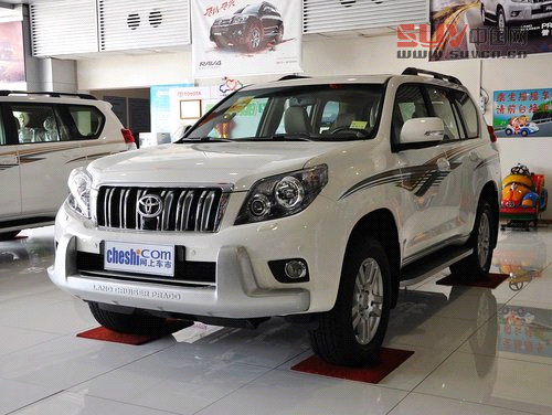 一汽豐田  4.0L AT 車輛左前45度視角