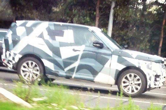 目前,海外媒體曝光了全新入門級發現車型和發現5車型的最新諜照