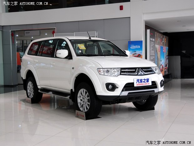 三菱廣汽三菱帕杰羅·勁暢2013款 2.4L 手動兩驅舒適版