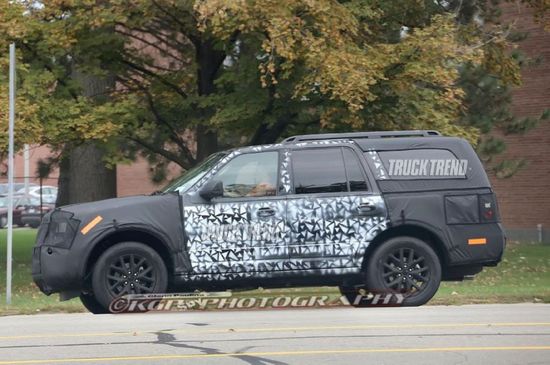 福特全尺寸SUV路試諜照亮相