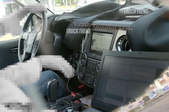 福特全尺寸SUV路試諜照亮相