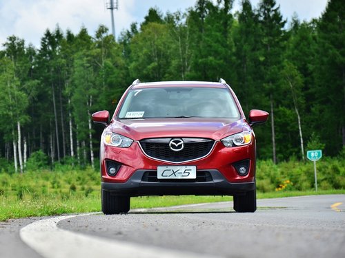 長安馬自達(dá)  2.5L 自動(dòng) 車頭正面視角