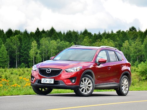 長安馬自達(dá)  2.5L 自動(dòng) 車輛左前45度視角