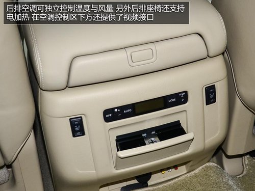 蘭德酷路澤死對頭 車展實拍日產新途樂