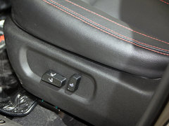 預售12.18萬元起 陸風X5 8AT版車展實拍