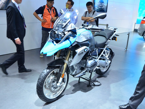 展臺(tái)精品都是無價(jià)寶 廣州車展見聞花絮