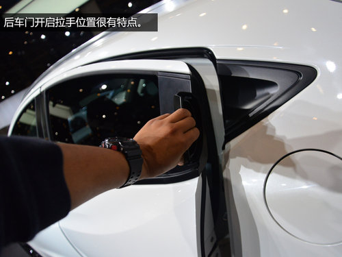 會國產的小型SUV 東京車展實拍本田VEZEL