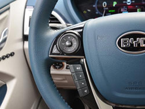 國民買得起的混動轎車 試駕體驗(yàn)比亞迪秦