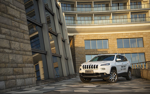 強(qiáng)有力的對(duì)手 試駕Jeep自由光2.4L 9速