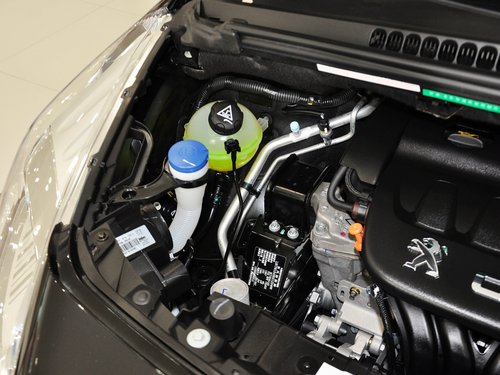 東風標致 2.0L 自動