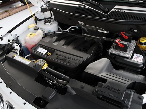 Jeep 2.0 CVT 發動機主體特寫