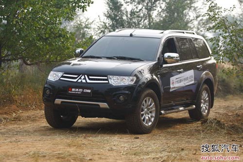 三菱 帕杰羅勁暢 實拍 外觀 圖片