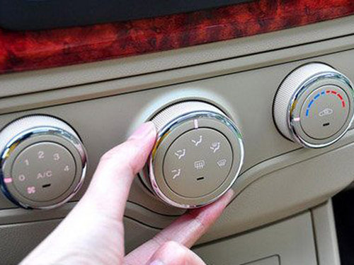 用車(chē)提示 直接關(guān)閉車(chē)內(nèi)空調(diào)對(duì)健康不利