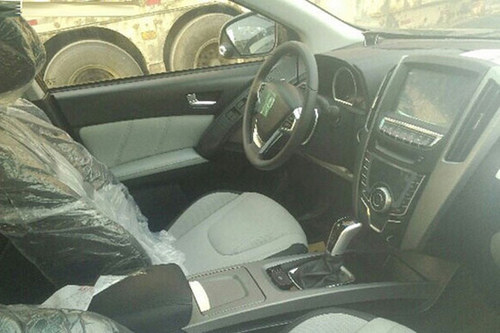 將2014年上市 納智捷U6最新諜照曝光