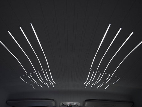 東風標致新2008-SUV內飾國內首拍 敞亮！