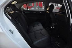 雪鐵龍 C4 L 實(shí)拍 內(nèi)飾 圖片