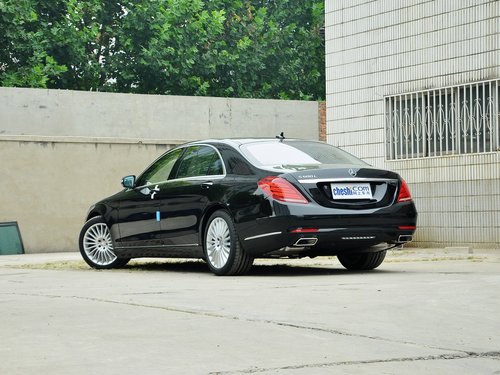 奔馳(進(jìn)口) S500L 車輛左后45度視角