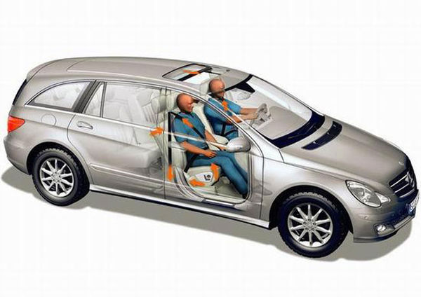 40公里時速就能要你命 解析安全帶的使命