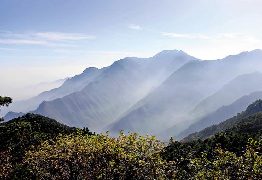 廬山含鄱口風景迷人 傅建斌 攝 